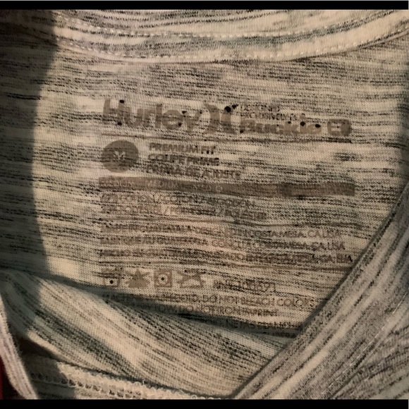 Men’s Hurley shirt - Picture 2 of 2